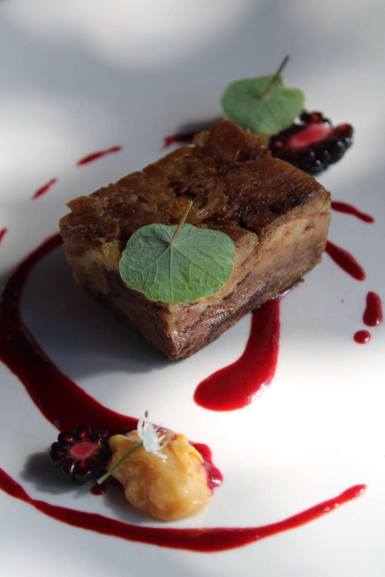 SHORT RIB CON PURÉ DE DURAZNO